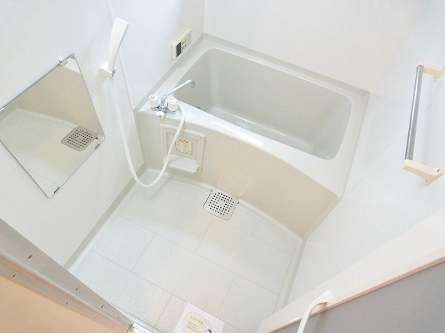 追い焚き機能付きの浴室です。