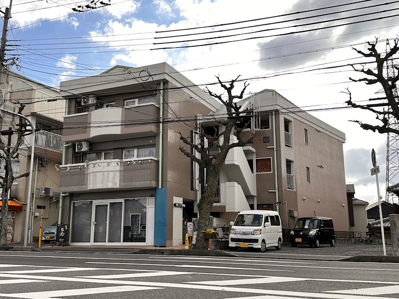 マル太マンション