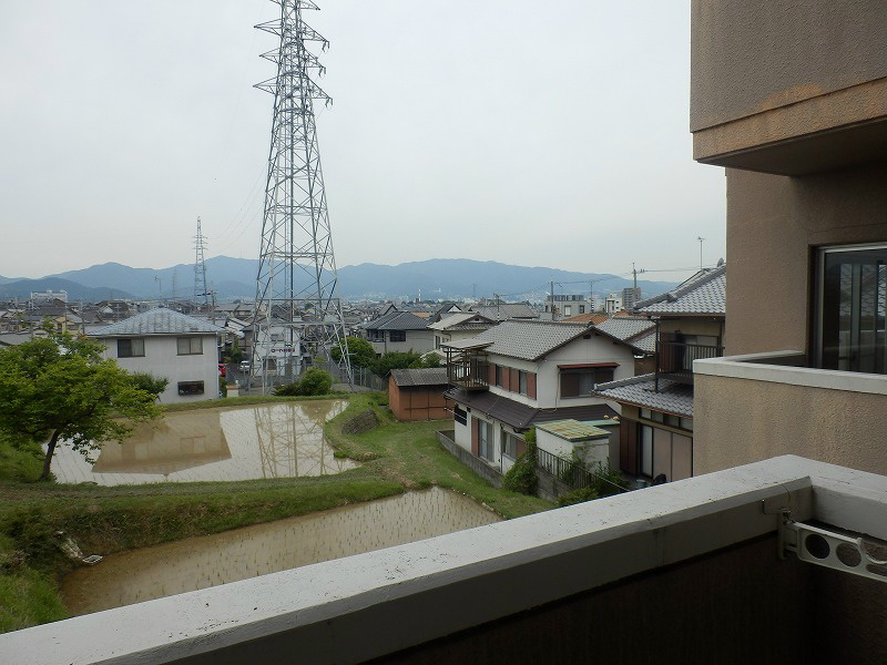 瀬田を見張らせるベランダ