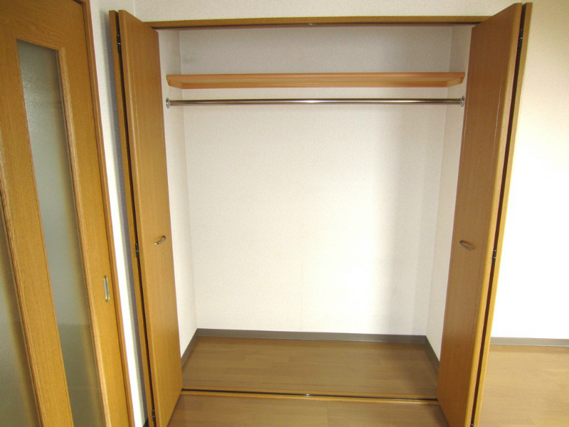 奥行がありたっぷり収納可能です