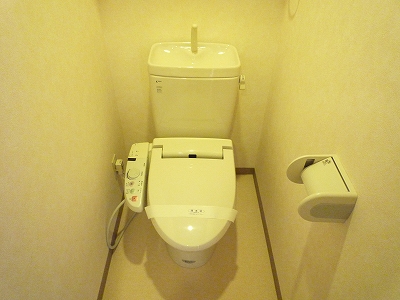 ウォシュレット付です。