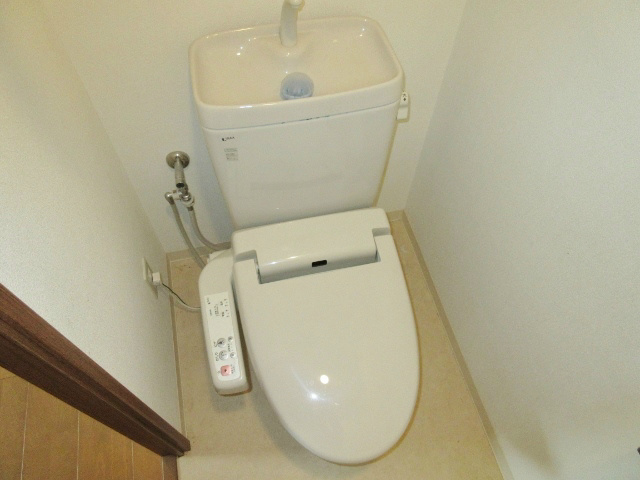 ウォシュレットついてます。