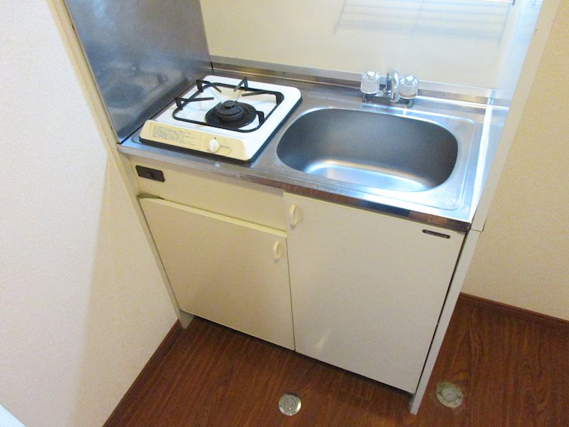 キッチンは収納あり