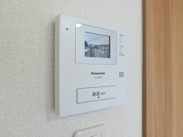安心の防犯機能。モニター付きインターホン