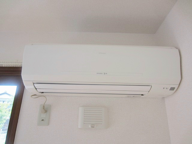 エアコン1基ついてます。