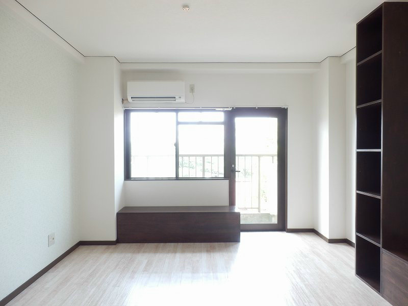 ８帖の洋室*203号室の写真