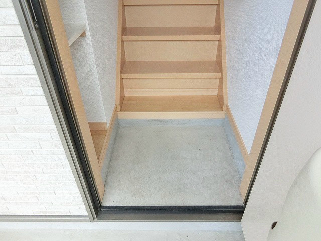 2階の居室への階段も専有スペースとなっています。
