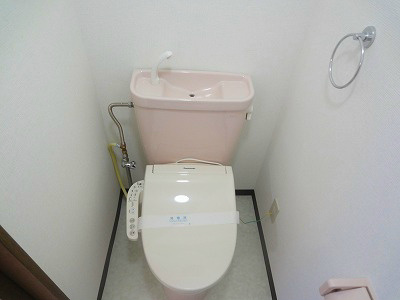 ウォシュレット付のトイレです。