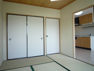 ※室内写真は、別号室の参照となります。