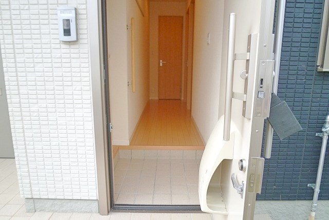 玄関にシューズボックスあります