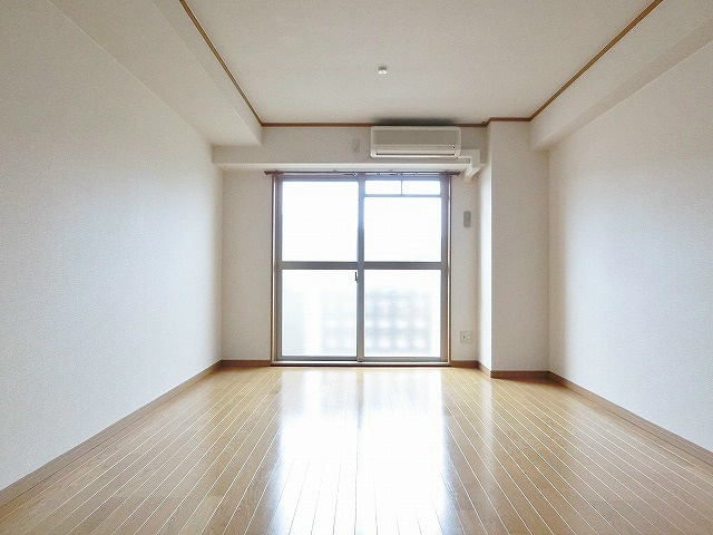明るく広がりのある空間です。