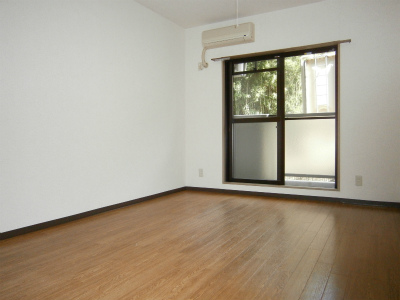 洋室8帖のお部屋です
