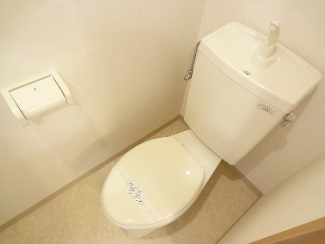 清潔感のあるトイレです。