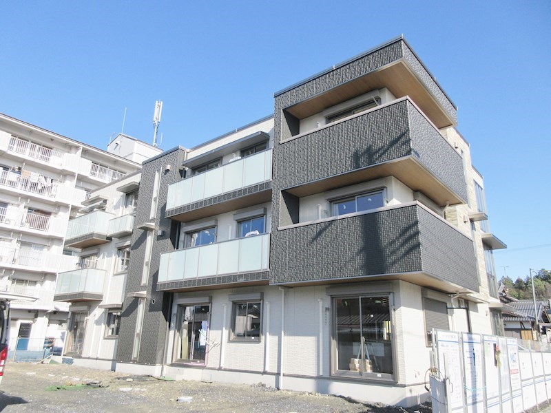ウェブロンザメゾン東名坂