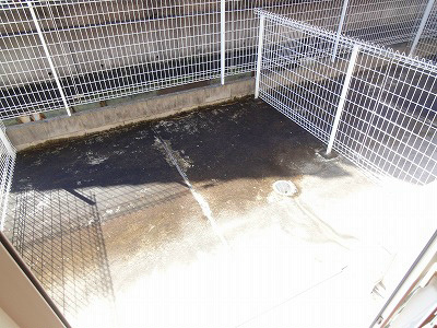 一階には大きなベランダがあります。