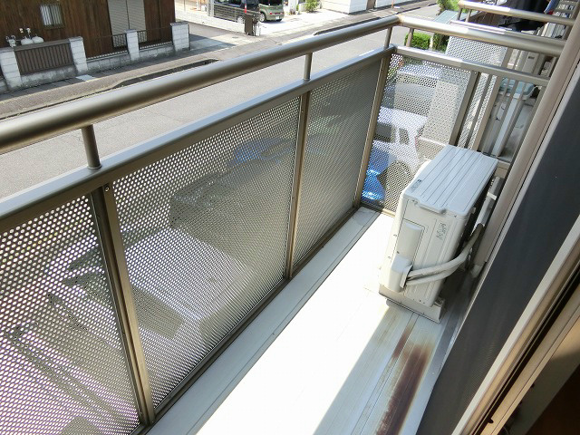 メッシュ手すりのベランダ