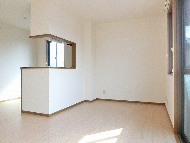 カウンターキッチンを採用したLDK