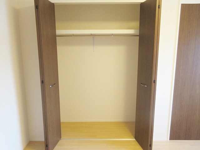 同型室内写真