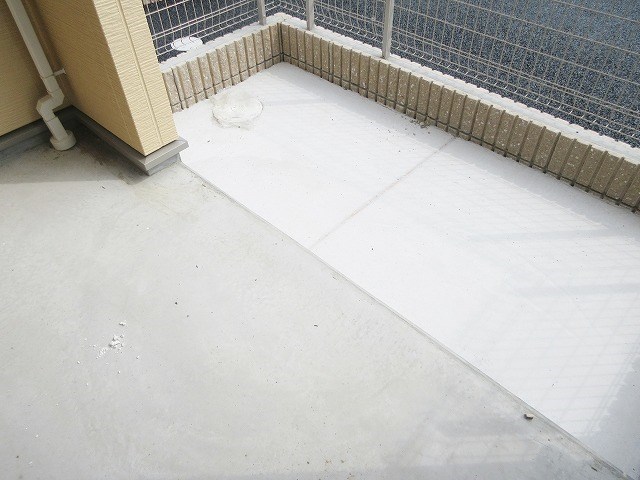 同型室内写真