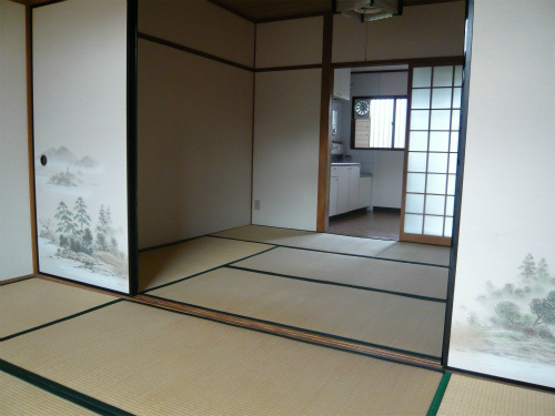 寝室にどうぞ♪