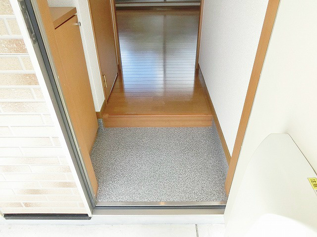 玄関収納があります