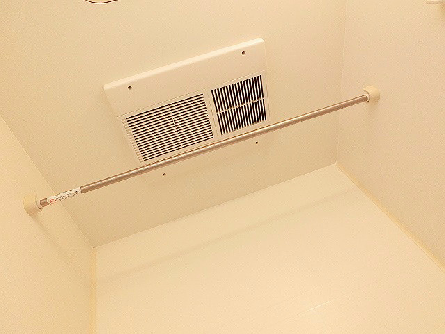 浴室換気乾燥機能があります。