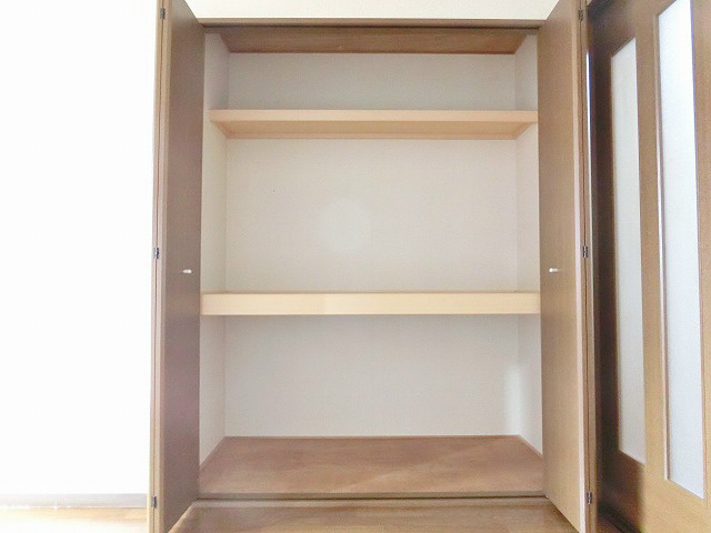 たくさん収納できる押入れタイプ