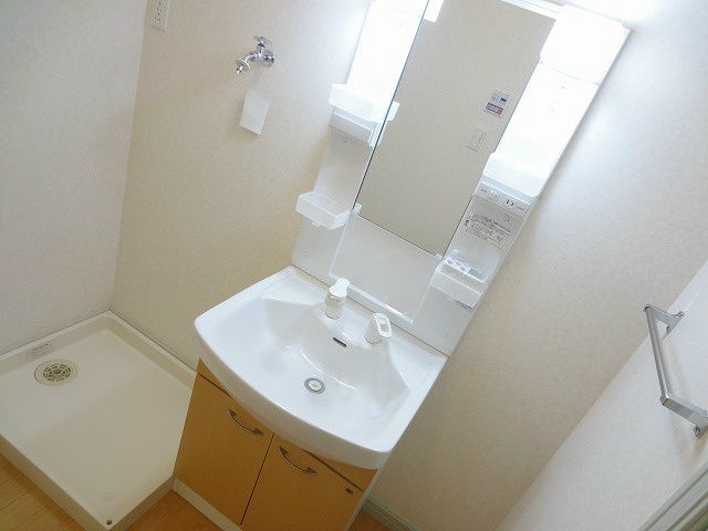 綺麗な洗面台になります