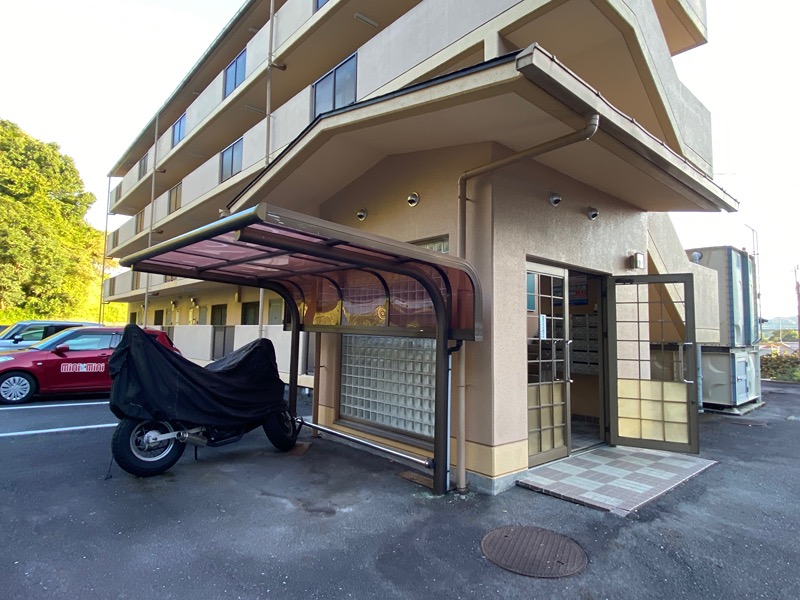 駐輪スペース。他の個所にもございます！