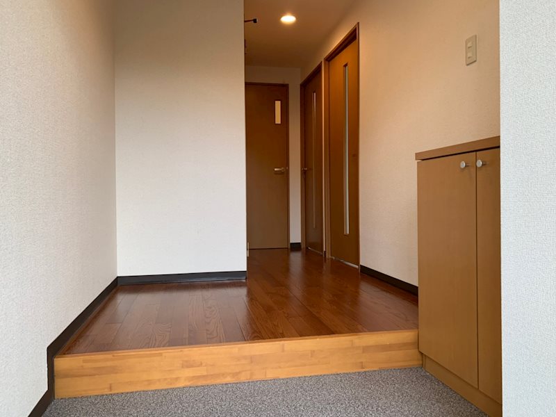 写真は101号室のものです。