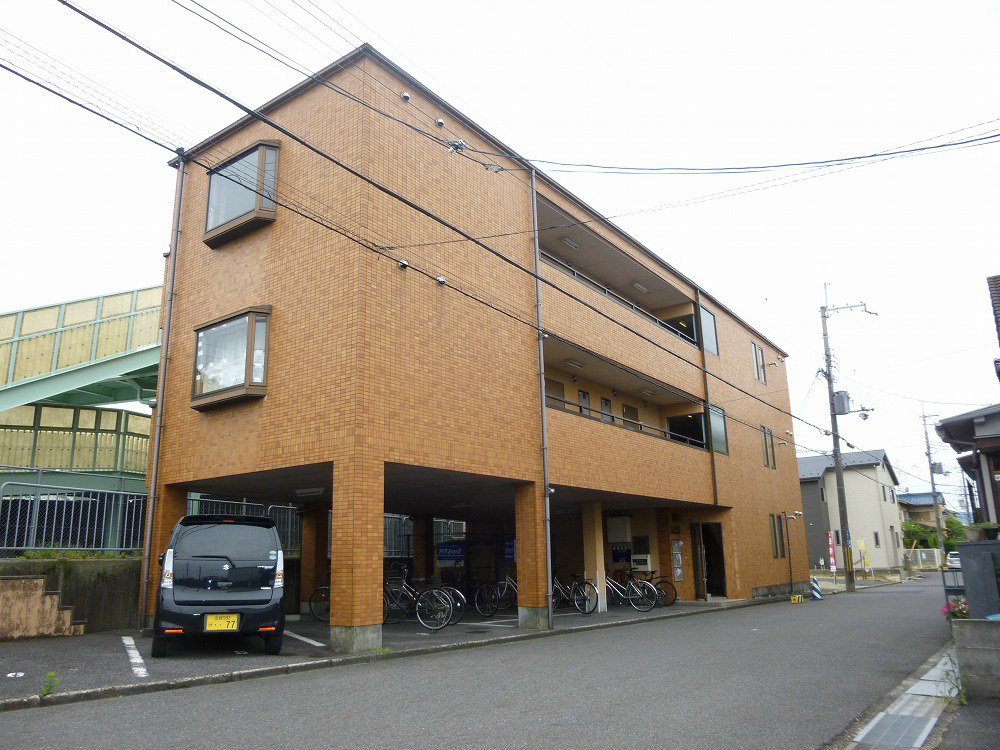 マイハウス朝の詩