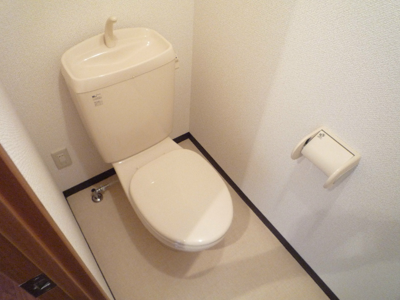 写真は101号室のものです。