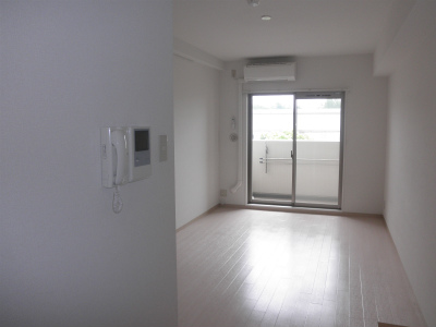 洋室9.4帖のお部屋です