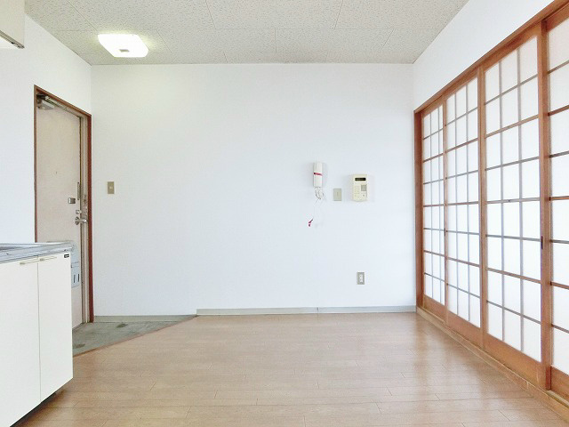 キッチン５帖　ダイニングスペースも取れそうです。