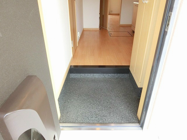 便利な収納スペースがある玄関です。