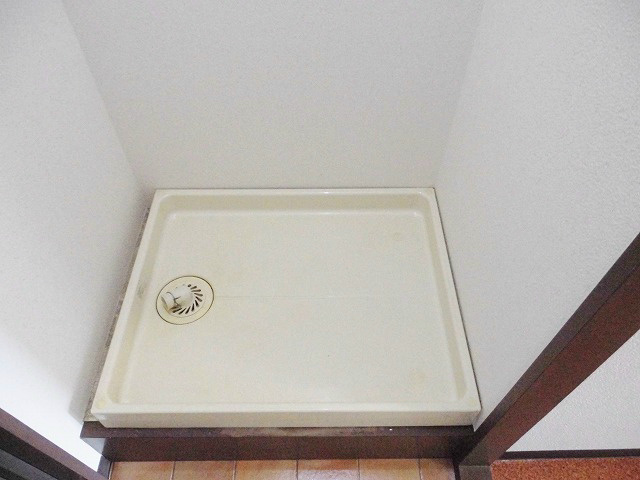 洗濯機は室内に設置していただけます。
