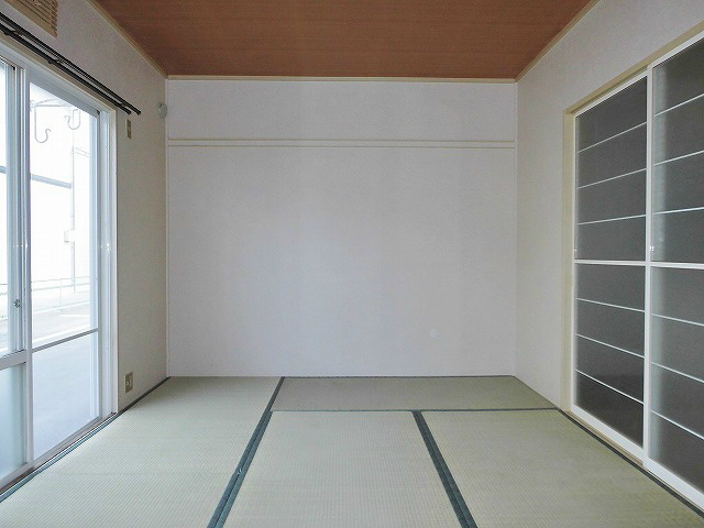 落ち着いた印象の和室