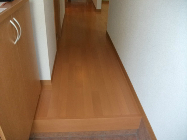 色合いが落ちついた玄関