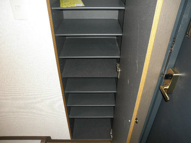 たっぷり収納できる下駄箱
