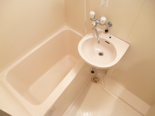 洗面台が一緒になったお部屋です