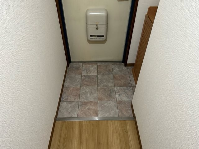 玄関になります。