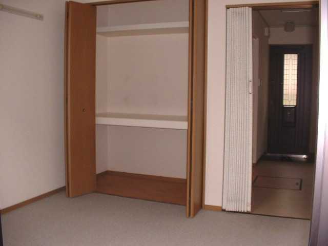 割と大きめなクローゼット♪