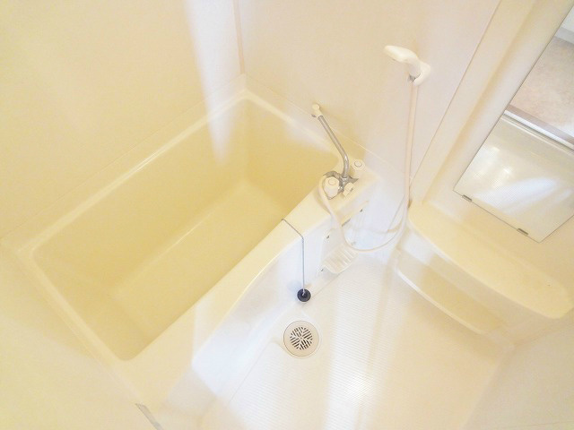 清潔感のある浴室になります。