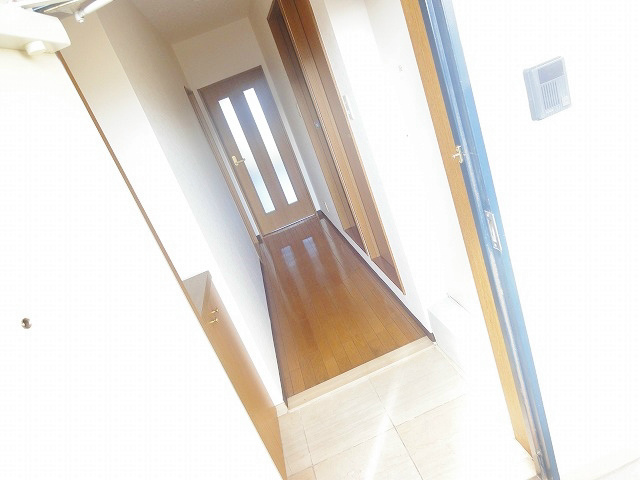玄関の写真になります。