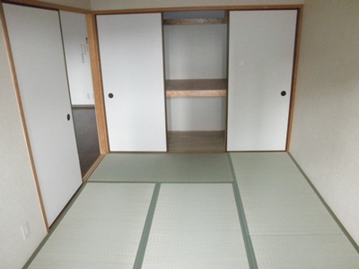 和室にも収納。