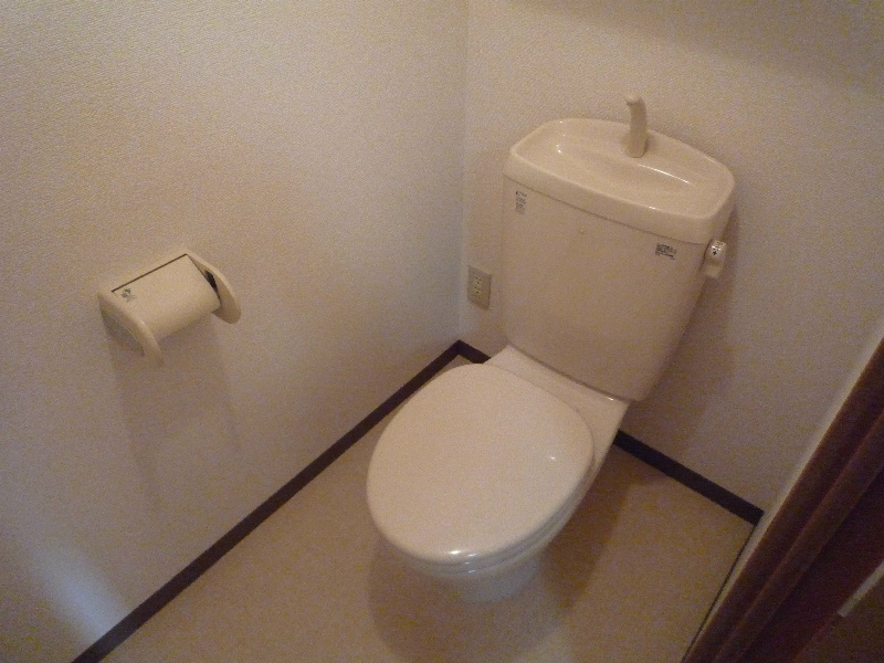 写真は105号室のものです。