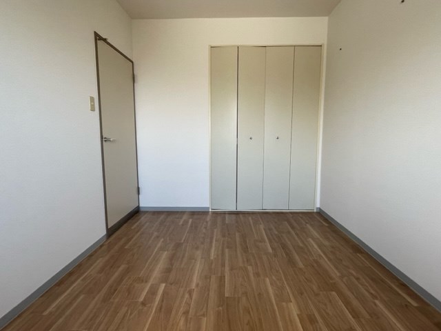 寝室にぴったりの洋室