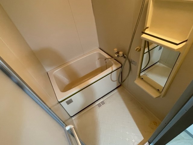 少しレトロ間のある浴室
