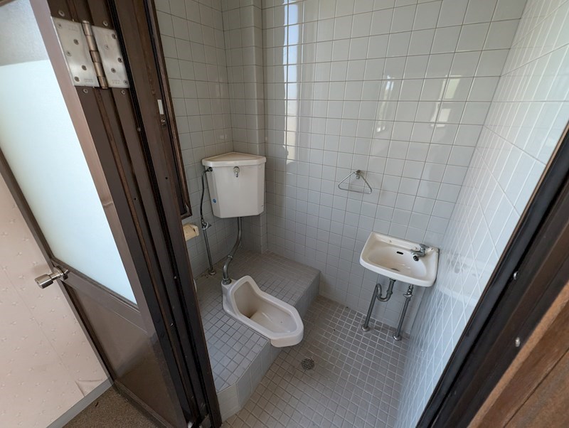 トイレは共用