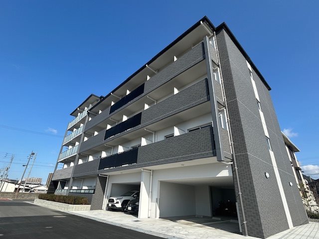 Ｌｉｎｅａｇｅ　Ｃｏｕｒｔ野洲駅西